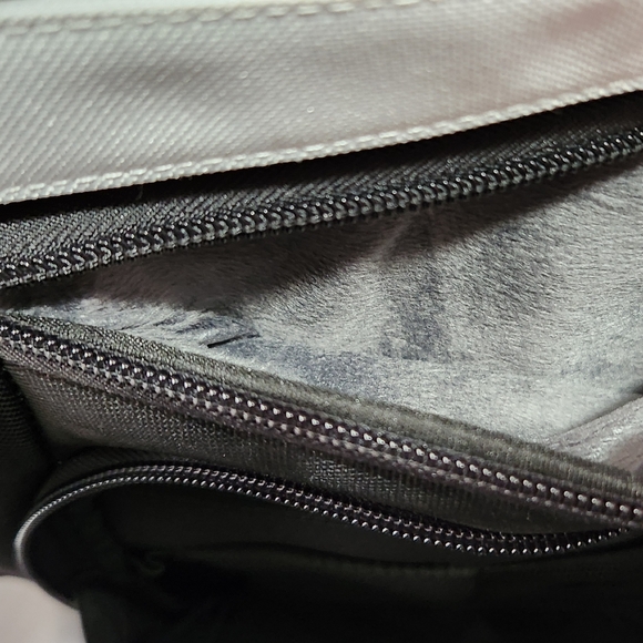 Gaming eSports Laptop Carry On Travel Backpack With Controller Foam Insert - Picture 6 of 16